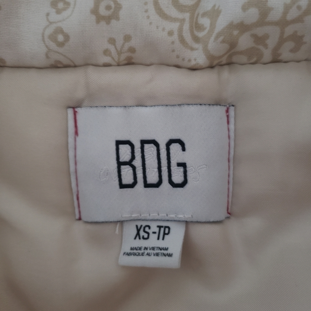 Urban Outfitters BDG Ivory Linen Printed Isla Cropped Puffer XS - Picture 14 of 16